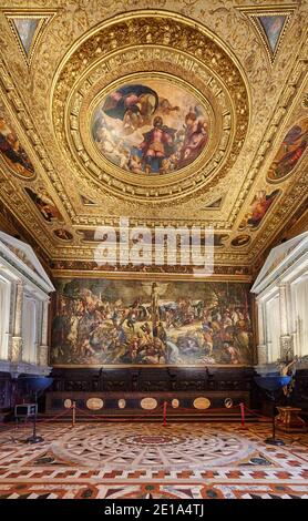 Herrliche Sala dell’Albergo in Scuola Grande di San Rocco mit Tintoretto Kreuzigung, Venedig, Venetien, Italien Stockfoto