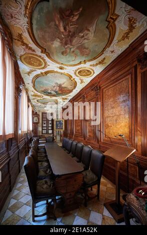 Herrliches Zimmer in der Scuola Grande di San Rocco, Venedig, Venetien, Italien Stockfoto