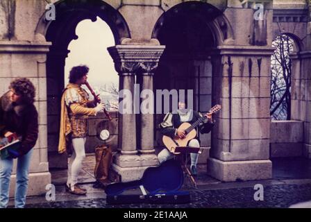 BUDAPEST, UNGARN SEPTEMBER 1982: Musiker Straßenkünstler in Budapest in den 80er Jahren Stockfoto