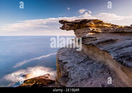 Spaziergang entlang der Pazifikküste im Kamay Botany Bay National Park Stockfoto