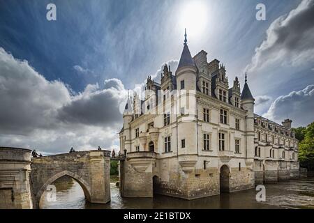 Chenonceau, Frankreich 12. Mai 2013 : das Chateau de Chenonceau auf dem Fluss Cher, in der Nähe des kleinen Dorfes Chenonceaux im Indre-et-Loi Stockfoto