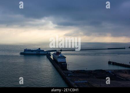 Leerer Hafen von Dover am 1. Januar 2021. Der Tag, an dem Großbritannien die EU verließ. Alles ruhig auf den Straßen in und um Dover. Stockfoto