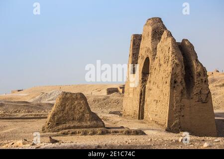 Ägypten, Luxor, Westjordanland, Ruinen am Deir Al Bahri, Tempel der Hatschepsut auch bekannt als Djeser-djeseru, Heiliger der Allerheiligsten Stockfoto