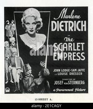 MARLENE DIETRICH als Katharina die Große von Russland in die SCHARLACHROTE KAISERIN Regisseur Josef von Sternberg 1934 Paramount Pictures Stockfoto