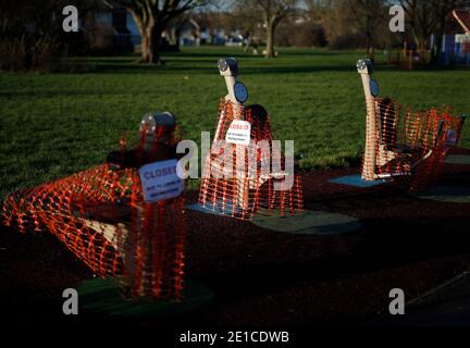 Loughborough, Leicestershire, Großbritannien. Januar 2021. Outdoor-Trainingsgeräte sind während der dritten nationalen Covid-19-Sperre gesperrt. Credit Darren Staples/Alamy Live News. Stockfoto