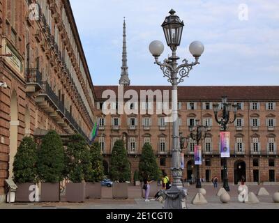 Turin, Italien - september 2020: Skyline von Antonellian Mole vom Palastplatz. Stockfoto