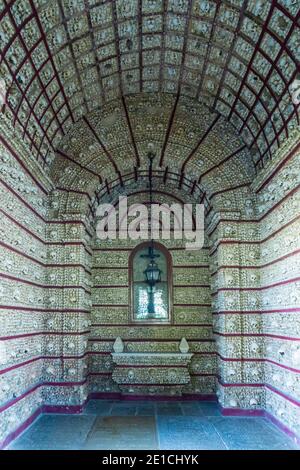 Faro, Portugal - 31. Dezember 2020: Die Capela dos Ossos oder Kapelle der Knochen in der Igreja do Carmo Kirche in Faro Stockfoto