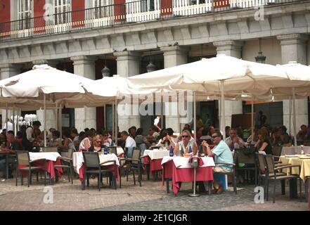 Plaza Mayor mit dem Gebäude Casa de la Panaderia Das Zentrum von Madrid Stockfoto