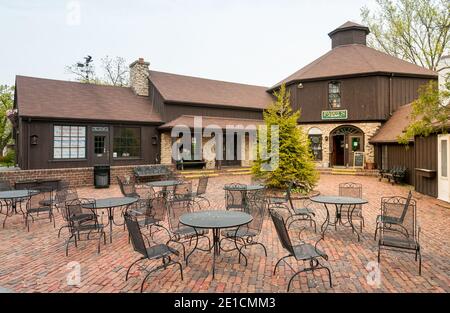 Long Grove, Lake County, Illinois, USA - 29. April 2012: Platz im historischen Dorf Long Grove in Lake County, USA Stockfoto