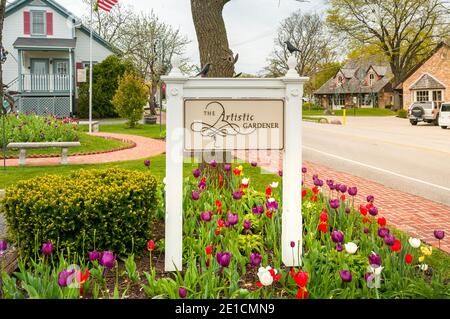 Long Grove, Lake County, Illinois, USA - 29. April 2012: Ansicht des Artistic Gardener Zeichens im Dorf Long Grove in Lake County, USA Stockfoto