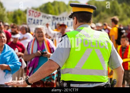 First Nation Kanadier Protest gegen die Zerstörung und Verschmutzung der Tar Sands Industrie am 4. jährlichen Heilung zu Fuß nördlich von Fort McMurray, Stockfoto