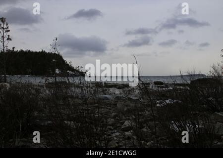 Foto zeigt die schönen Felsformationen von tobermory Stockfoto
