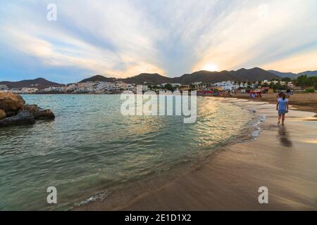 Playa San Jose bei Sonnenuntergang, Cabo de Gata Nationalpark, Almeria, Andalusien, Spanien Stockfoto