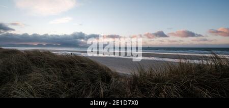 Sonnenuntergang am Banna Beach County Kerry Irland auf der Wildnis Atlantic Way Stockfoto