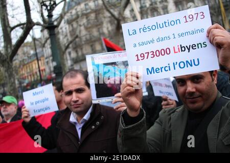 Treffen zur Unterstützung der libyschen Revolution am 26. März 2011 auf dem Place de la Republique in Paris, Frankreich. Foto von David Fritz/ABACAPRESS.COM Stockfoto