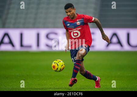 LILLE, FRANKREICH - 6. JANUAR: Reinildo von Lille OSC während des Ligue 1 Spiels zwischen Lille OSC und Angers SCO im Stade Pierre Mauroy am 6. Januar 2021 in Lille, Frankreich (Foto von Jeroen Meuwsen/BSR Agency/Alamy Live News)*** Lokale Bildunterschrift *** Reinildo Stockfoto