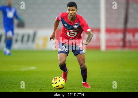 LILLE, FRANKREICH - 6. JANUAR: Reinildo von Lille OSC während des Ligue 1 Spiels zwischen Lille OSC und Angers SCO im Stade Pierre Mauroy am 6. Januar 2021 in Lille, Frankreich (Foto von Jeroen Meuwsen/BSR Agency/Alamy Live News)*** Lokale Bildunterschrift *** Reinildo Stockfoto