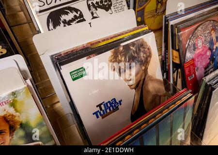 Schallplatten in der Barnes & Noble Buchhandlung auf der Fifth Avenue, New York, USA Stockfoto