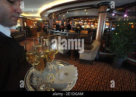 Bilder von Cunards neuestem Schiff, der neuen Queen Elizabeth, während sie sich auf ihre Jungfernfahrt von New York vorbereitet. Bilder aufgenommen am 14. Januar 2010. Foto von Dennis Van Tine/ABACAUSA.COM Stockfoto