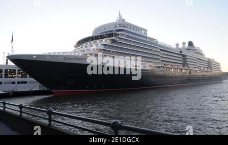 Bilder von Cunards neuestem Schiff, der neuen Queen Elizabeth, während sie sich auf ihre Jungfernfahrt von New York vorbereitet. Bilder aufgenommen am 14. Januar 2010. Foto von Dennis Van Tine/ABACAUSA.COM Stockfoto