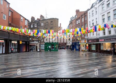 05. Januar 2021. London, Großbritannien. Chinatown ist leer, nachdem Premierminister Boris Johnson am Montag, den 4. Januar 2021 angekündigt hatte, dass England bis mindestens zum 22. Februar 2021 in die dritte nationale Sperre übergeht, wobei die Haushalte angewiesen werden, zu Hause zu bleiben und nur aus dem bestimmten Grund nach draußen zu gehen. Foto von Ray Tang Stockfoto