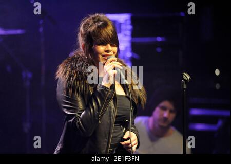 Alex Hepburn spielt am 5. März 2011 live auf der Bühne des La Cigale in Paris, Frankreich. Foto von Alban Wyters/ABACAPRESS.COM Stockfoto