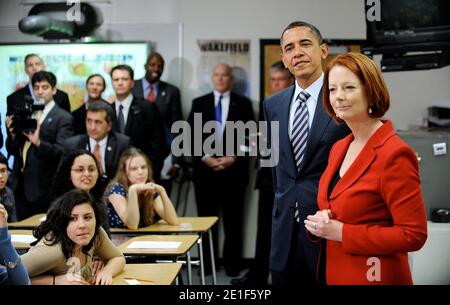 US-Präsident Barack Obama und die australische Premierministerin Julia Gillard (R) sprechen am 7. März 2011 mit Studenten der US-Geschichte an der Wakefield High School in Arlington, VA, USA.Foto: Olivier Douliery/ABACAPRESS.COM Stockfoto