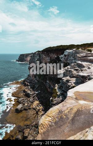 Blick auf das Meer an der australischen Küste am Kliff Stockfoto