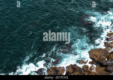 Blick auf das Meer an der australischen Küste am Kliff Stockfoto