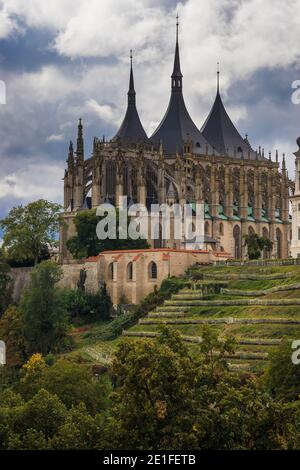 Kathedrale der Heiligen Barbara am bewölkten Tag, UNESCO, Kutna Hora, Bezirk Kutna Hora, Mittelböhmische Region, Tschechische Republik Stockfoto