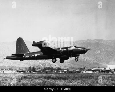 Lockheed P2V-5 Neptune mit magnetischem Anomaliedetektor c1954. Stockfoto