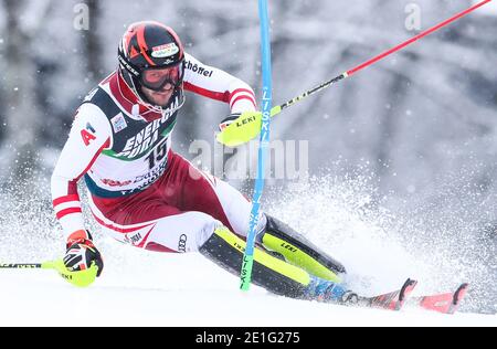 (210107) -- ZAGREB, 7. Januar 2021 (Xinhua) -- Michael Matt aus Österreich tritt beim ersten Lauf des FIS Alpine Ski Men's World Cup Slalom in Zagreb, Kroatien, am 6. Januar 2021 an. (Luka Stanzl/Pixsell über Xinhua) Stockfoto