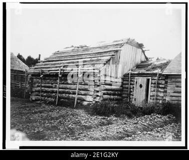 Blockhütten oder Barabara, Kodiak, Alaska) - Curtis Stockfoto