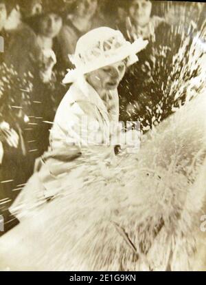 Lorena Cruce startet USS Oklahoma (BB-37), Camden, New Jersey, 1914 (37915783466). Stockfoto