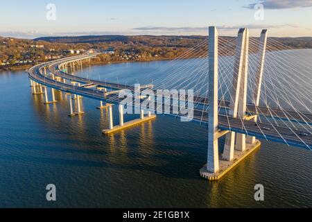 Die New Tappan Zee Bridge (der Gouverneur M. Cuomo), die den Hudson River in New York überspannt. Stockfoto