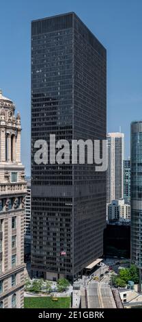 Außenansicht des IBM-Gebäudes, 330 North Wabash Avenue, Chicago, Illinois, USA. Stockfoto