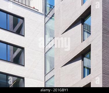 Außenansicht von 160 Old Street, einem ehemaligen Royal Mail Gebäude, das in ein modernes Bürogebäude umgewandelt wurde, London UK. Stockfoto