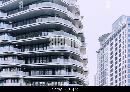 Außenansicht des Tao Zhu Yin Yuan Tower oder Agora Garden, ein nachhaltiger Wohnturm in Form einer Doppelhelix in Taipei, Taiwan. Stockfoto