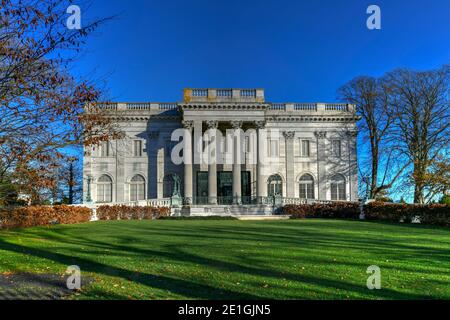 Newport, Rhode Island - Nov 29, 2020: Marble House ist ein vergoldeter Herrenhaus mit Beaux Arts Stil in Bellevue Avenue Historic District in Newport , Rho Stockfoto