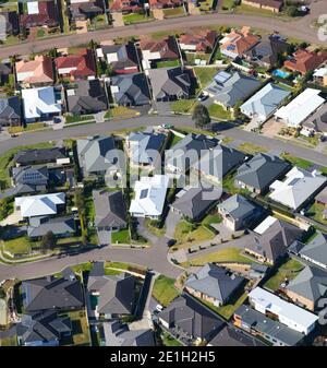 Luftaufnahme der typischen modernen australischen städtischen Wohngebiet in Newcastle NSW Australien Stockfoto