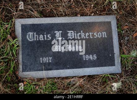 Los Angeles, Kalifornien, USA 30. Dezember 2020 EIN allgemeiner Blick auf die Atmosphäre der Schauspielerin Gloria Dickson, richtiger Name Thais Dickersons Grab auf dem Hollywood Forever Cemetery am 30. Dezember 2020 in Los Angeles, Kalifornien, USA. Foto von Barry King/Alamy Stockfoto Stockfoto