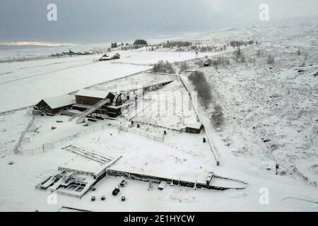 Schwerer Schnee bedeckt Killhope Lead Mining Museum in den North Pennines, Northumberland. Stockfoto