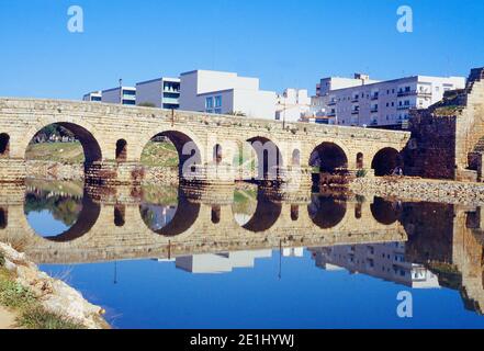 Römische Brücke. Merida. Badajoz Provinz, Extremadura, Spanien. Stockfoto