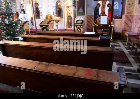 Olomouc, Tschechische Republik. Januar 2021. Orthodoxe Weihnachtsliturgie in der orthodoxen Kirche St. Gorazd in Olomouc, Tschechische Republik in der Nacht vom 6. Auf den 7. Januar 2021. Die orthodoxe Weihnachtsliturgie ist eine Analogie zur katholischen Mitternachtsmesse. Kredit: Ludek Perina/CTK Foto/Alamy Live Nachrichten Stockfoto