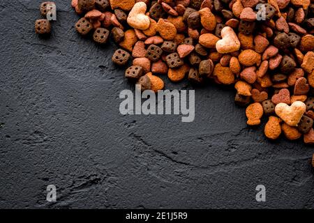 Nahaufnahme der Katze Trockenfutter. Tierfutter Hintergrund Stockfoto