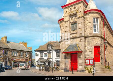 Rathaus von Marazion, das Tor zum St.Michaels Mount, Cornwall, England Stockfoto