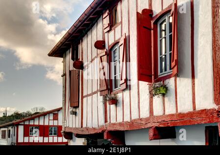 La Bastide-Clairence, Frankreich, HDR Bild Stockfoto