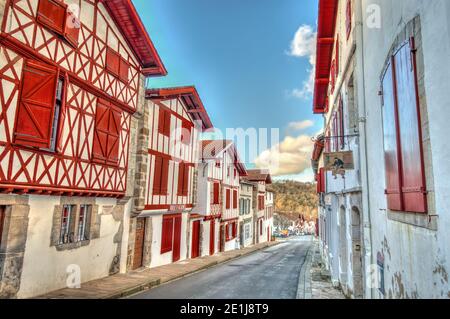 La Bastide-Clairence, Frankreich, HDR Bild Stockfoto