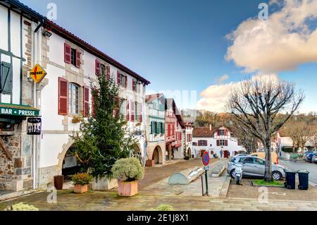 La Bastide-Clairence, Frankreich, HDR Bild Stockfoto