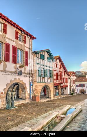 La Bastide-Clairence, Frankreich, HDR Bild Stockfoto